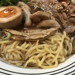 キッチン 田 - 肉入りラーメンアップ