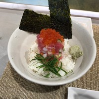 プレミアムレストラン 東京 金のダイニング 鮪金 - 海鮮丼（９８０円）