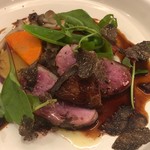 ビストロ ダイア - 相方 北海道の鴨 上にフォアグラとトリュフ添え 金柑のソース