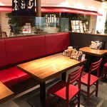 札幌ラーメン 直伝屋 - テーブル席