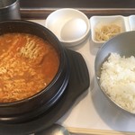 白釜飯 純豆腐火鍋 まん馬 - 