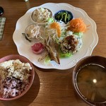 旬菜カフェ おてあて - 