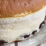 りくろーおじさんの店 - 干し葡萄 値上がりしたけど 量増えてる ( ´θ｀)