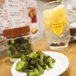 札幌ザンギ本舗 - レモサワとQちゃん