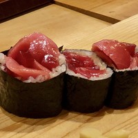 鮨 しゅん輔 阿佐ヶ谷 - 「大」「中」「小」に切り分けられ「小」を頂きました。