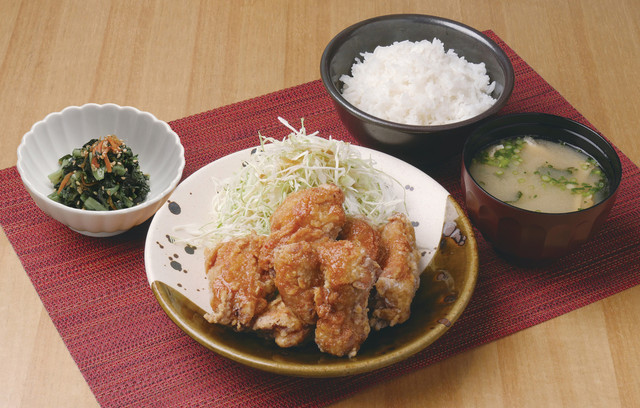 博多もつ鍋 やまや 御堂筋本町 本町 もつ鍋 食べログ 博多もつ鍋 やまや 御堂筋本町 本町 もつ鍋 食べログ