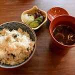 味勧屋 - 牡蛎ご飯・汁物・香の物