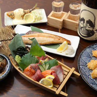 The sake and shochu we order from all over the country go perfectly with our signature dishes.