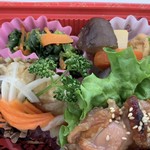 華鮮 - 野菜を使ったおかずがしっかりと