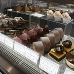 パティスリー ル グランディ - まさにアート、素晴らしいケーキたち（２０１９．４．１８）