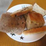 ブーガルーカフェ - パンの盛り付け例②