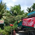 C&J Hamburger & Hotdog Stand - 外観