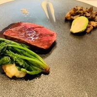 オオハラ エ シーアイイー - メインのアンガス牛。