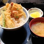 定食たちばな - エビ天丼＋大盛(無料)　550円