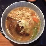 マグロ料理専門店 酒処 禾 - 味噌煮込みうどん＋鮪ネギトロ丼 ¥950 の味噌煮込みうどん