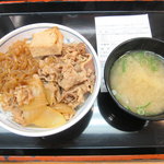 吉野家 - 牛鍋丼（並）と味噌汁