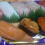 Uomaru - テイクアウト「お寿司10貫」①