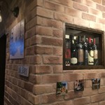 横浜 反町 ダホーリー - イタリアレンガのワインセラー