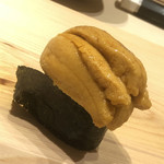 すが弥 - ウニタワー。鶴八もびっくりポン。海苔は多分青混ぜ。香りが違います