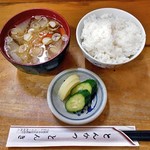 Tonkatsu Tonki - 味噌汁・ご飯・漬物