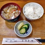 とんかつ とんき - 味噌汁・ご飯・漬物