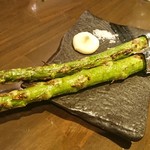 飲んべぇ食堂 らくだ屋 - 焼きアスパラ