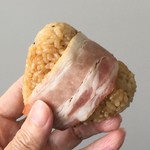 ファミリーマート - 料理写真:おむすび男飯ぐるっと!ベーコン158円