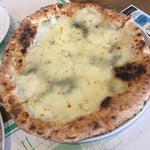 ア フェネステッラ - 