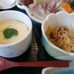 大漁レストラン旬 - 茶碗蒸しと小鉢