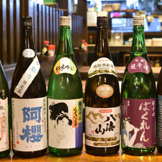 A wide range of drinks including popular highballs, sake and shochu