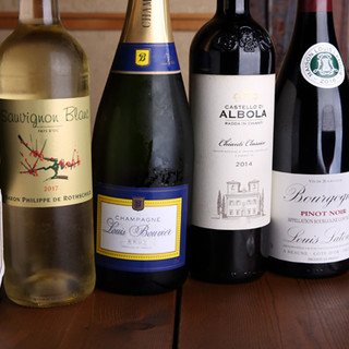 Enjoy your meal with your favorite glass in hand♪ We have a rich lineup of wines available.