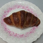 おこめパン＆カフェMAGOME - 黒米クロワッサン