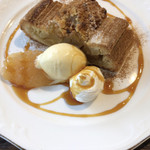 ラ コッペ - 甘すぎず、でも大満足のアップルパイ