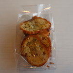 パン工房 麦の里 - ガーリックラスク包装状態