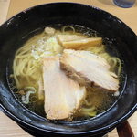 海から空へ… - 貝出汁ラーメン