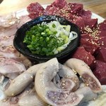 炭火焼肉ホルモン 横綱三四郎 - 