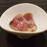 美酒佳肴 楽庵 - 鰹の燻し