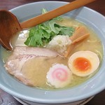 鶏白湯ラーメン らくらく亭 - 【鶏白湯ラーメン】￥650