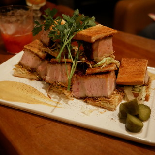 CHEESE & WINE BAR 910_0