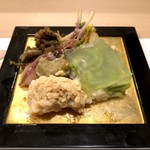 うを徳 - 鯛の子 + 鯛と空豆の煮こごり + 蕗味噌 + 蛍烏賊 + 四万十川 ごりの甘露煮と切干大根 + 浜防風