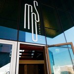 MOS Amsterdam - 水路に飛び出た陸地の突端