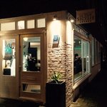 Le Due Sicilie - 住宅街に馴染む静かな店