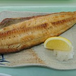 市場食堂 - 大ぶりのホッケです