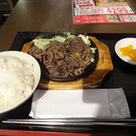 umayakinikusakabaumatarou - 馬肉焼肉定食…800円