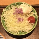 Tonkatsu Wakou - ひれかつ丼 ¥1,080 に付くサラダ