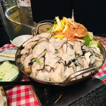 立呑み処 まるや - 昨年冬に喰らった牡蠣鍋(3人前)