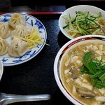 台湾風味 ミスターヤン - 酸辣湯と小籠包のランチ880円