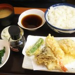 Tendontenya - 新オールスター天ぷら定食(910円)