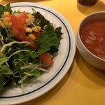 関谷スパゲティ - 10品目サラダ&ミネストローネセット(\300)