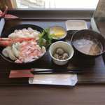 魚津丸食堂 - 三色丼